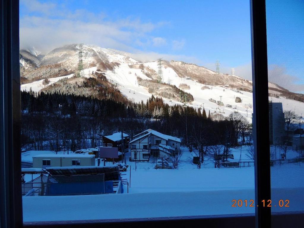 Naeba Lodge Oka Yuzawa  Esterno foto