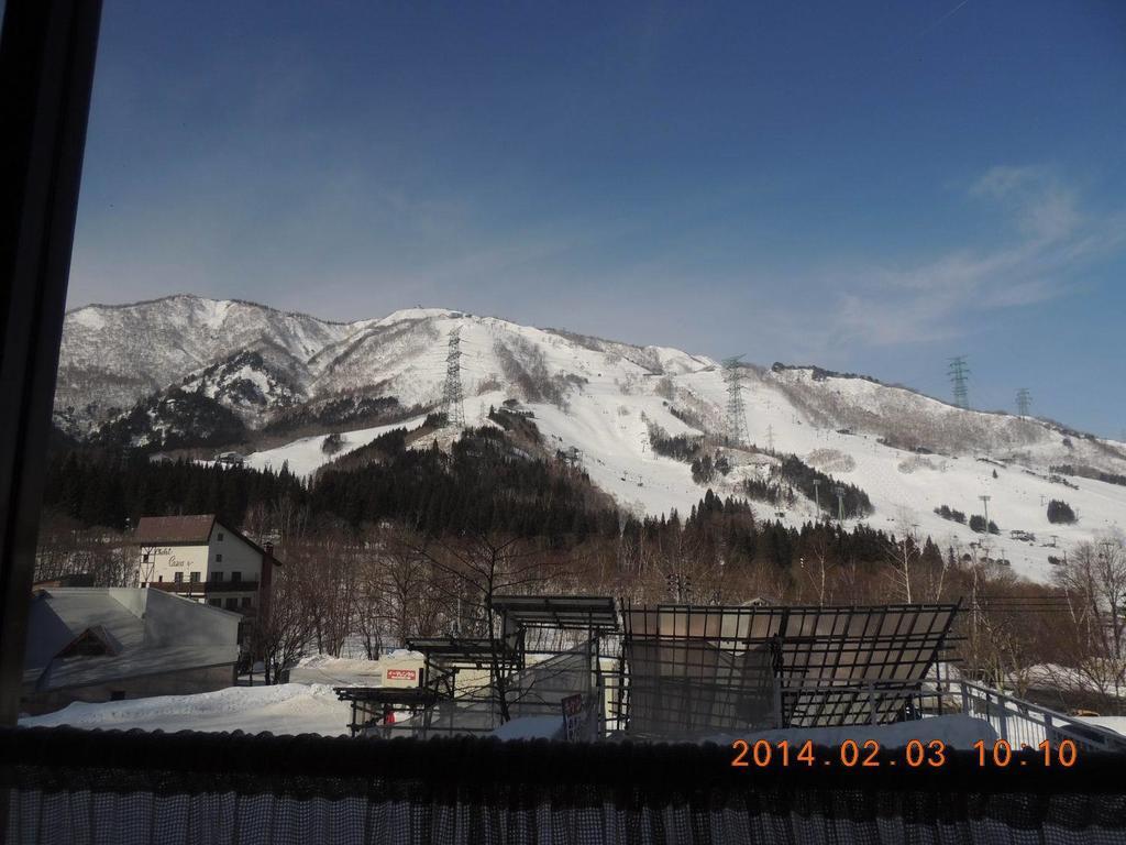 Naeba Lodge Oka Yuzawa  Esterno foto